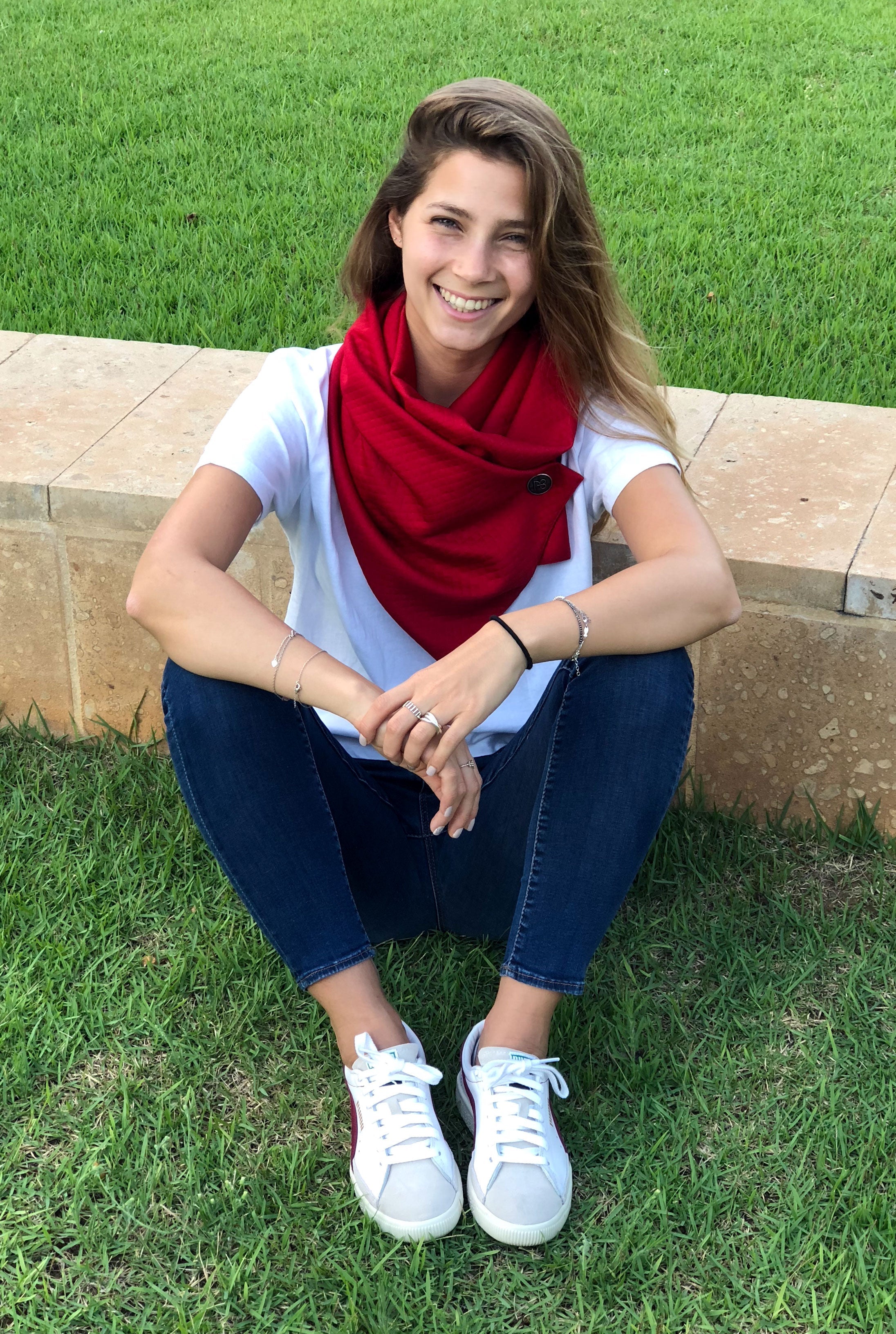 צעיף אדום מעויינים רובינה