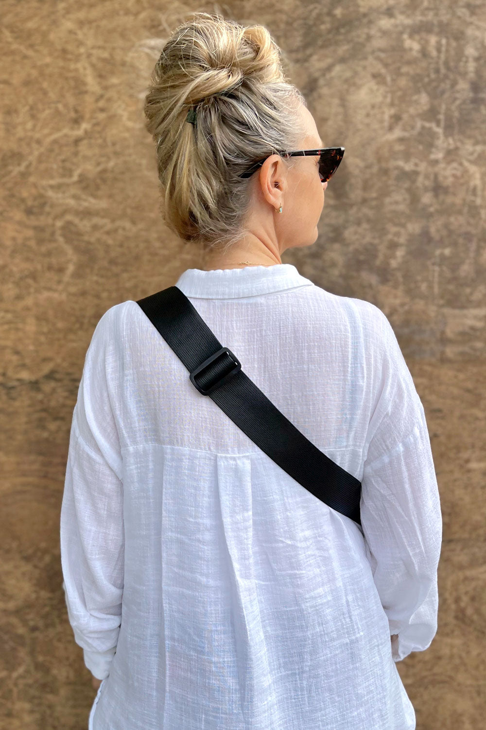 פאוץ׳ גדול ורונה