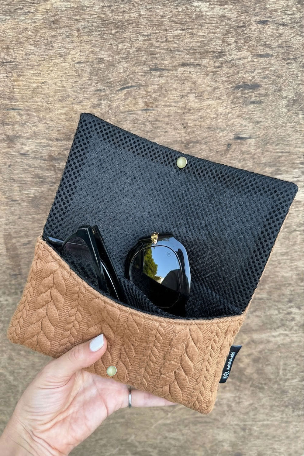 נרתיק משקפיים קלייד