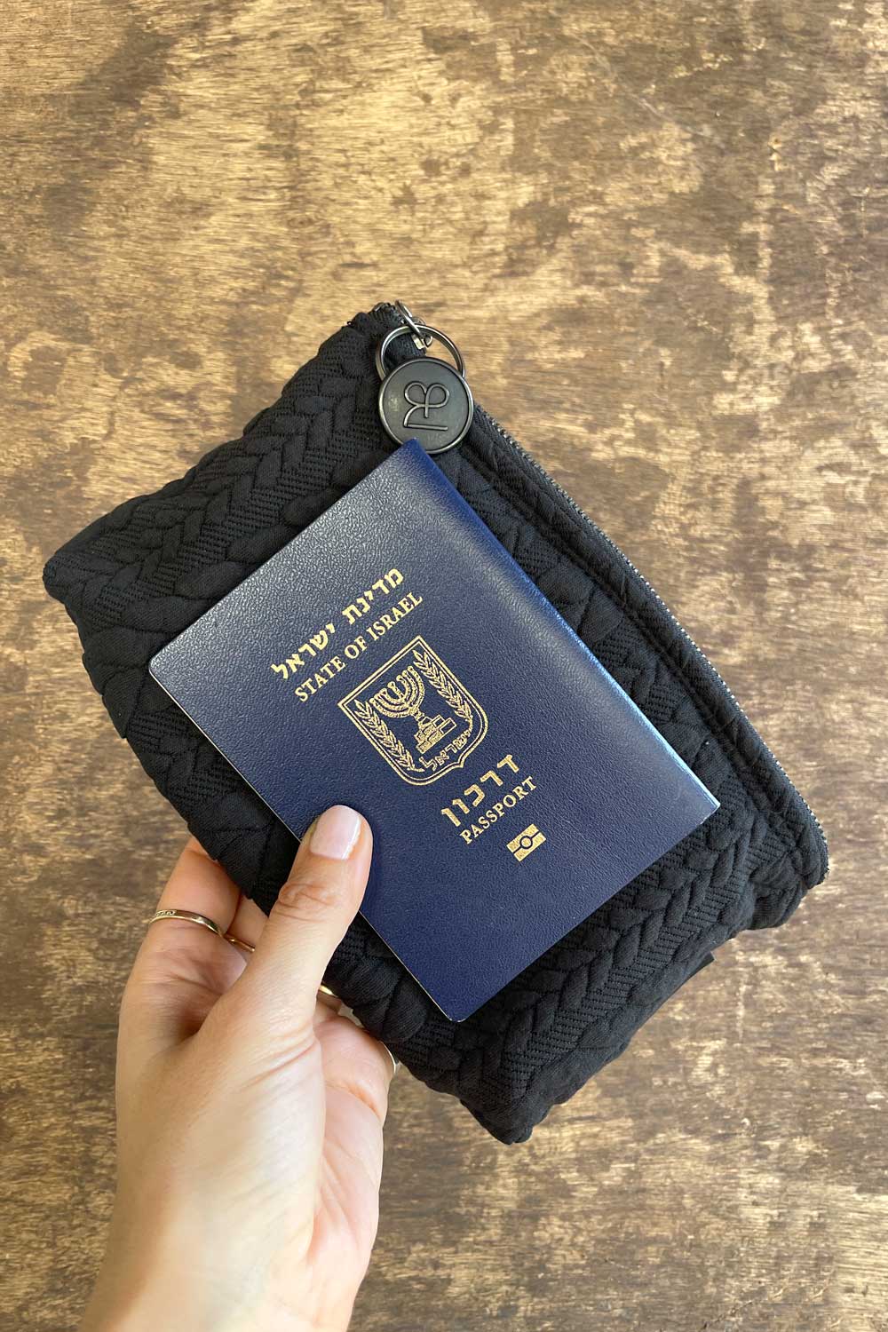 תיק דרכונים עינב