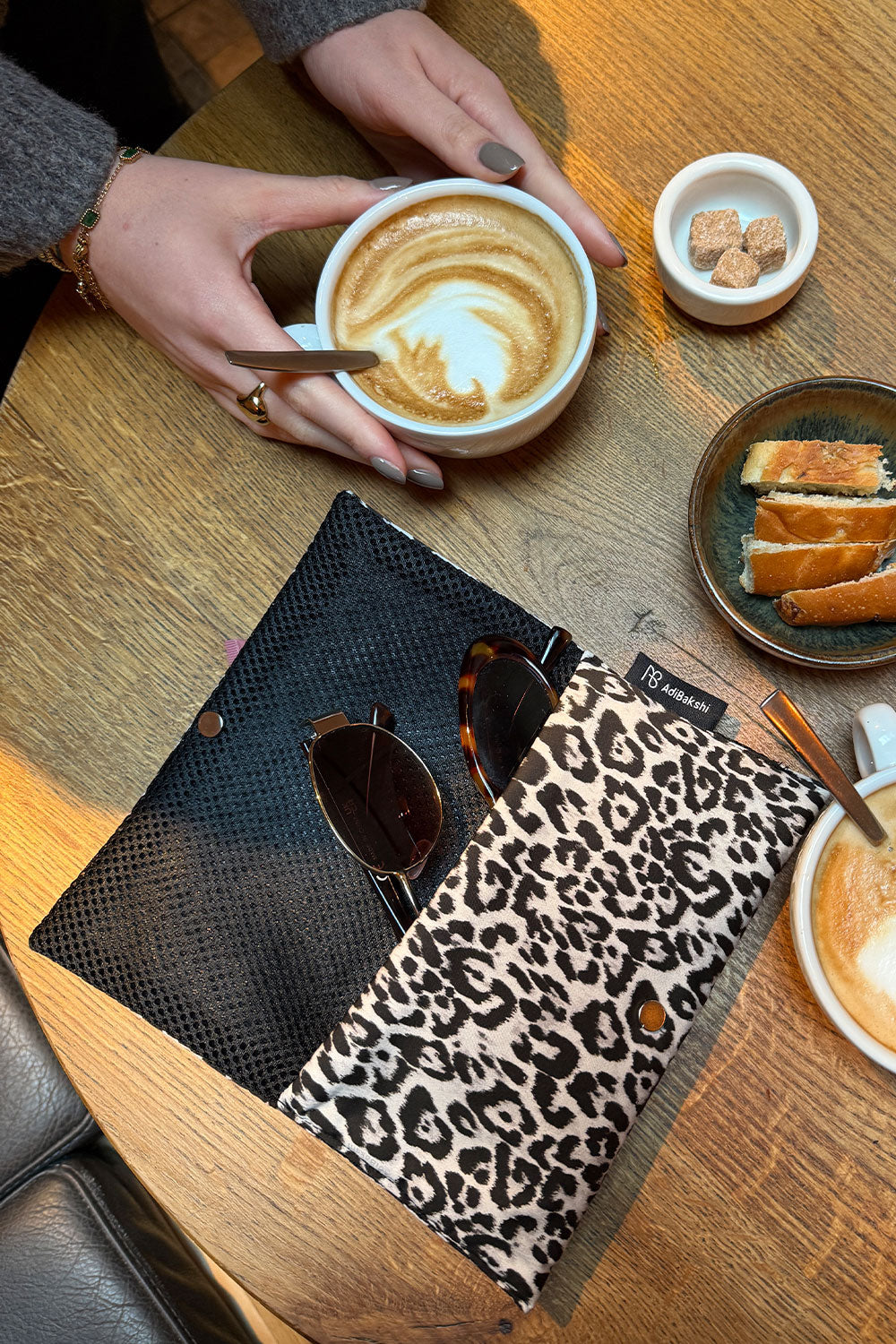 נרתיק משקפיים גיל