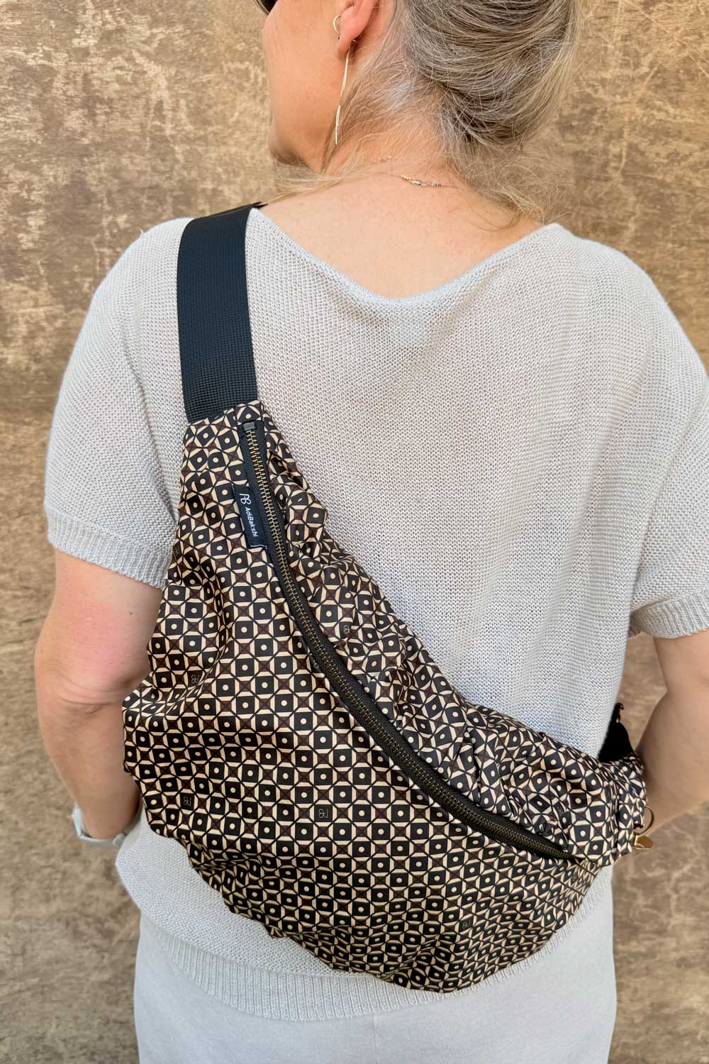 פאוץ׳ גדול גרייס