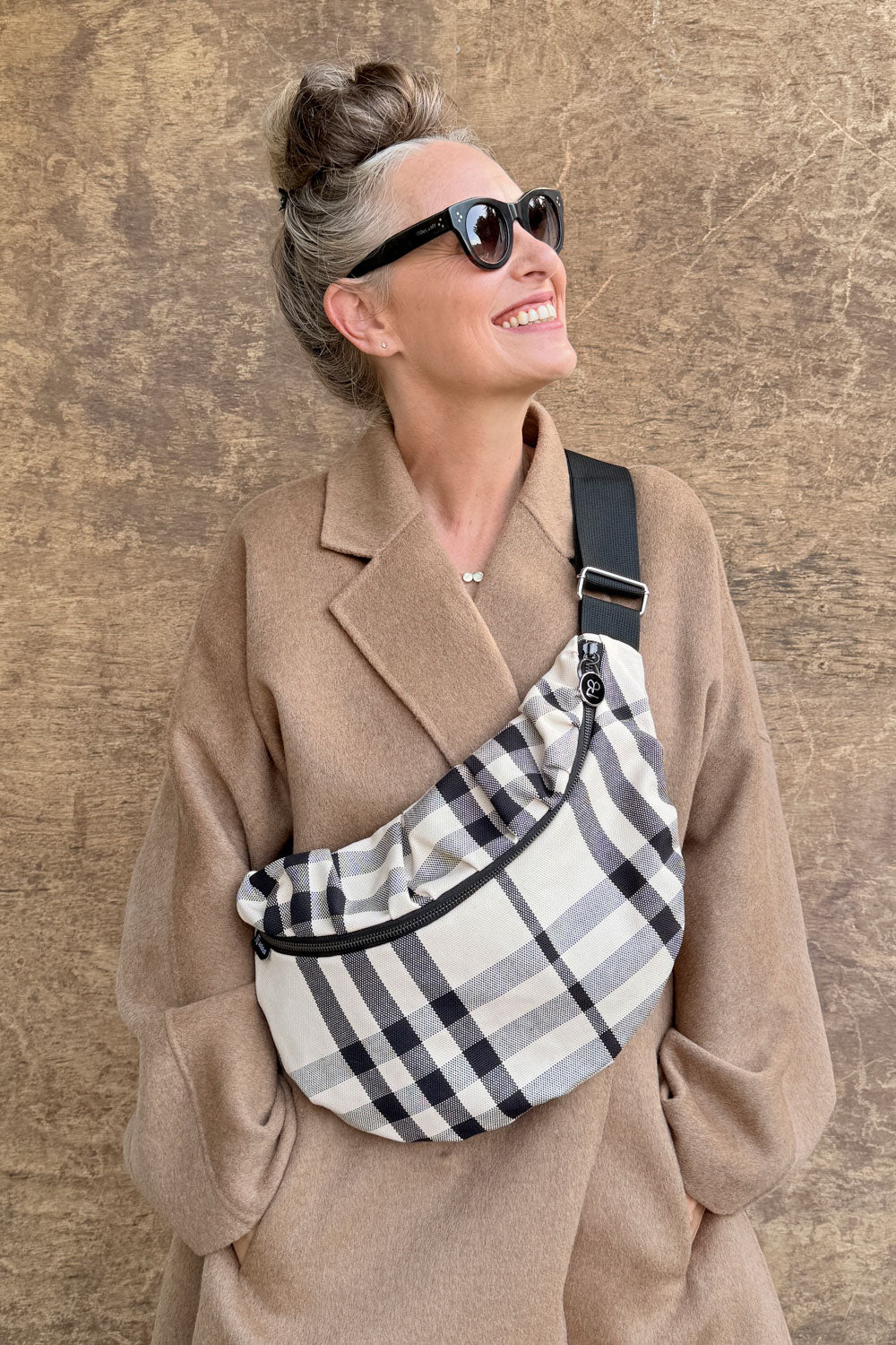 פאוץ׳ גדול מייגן