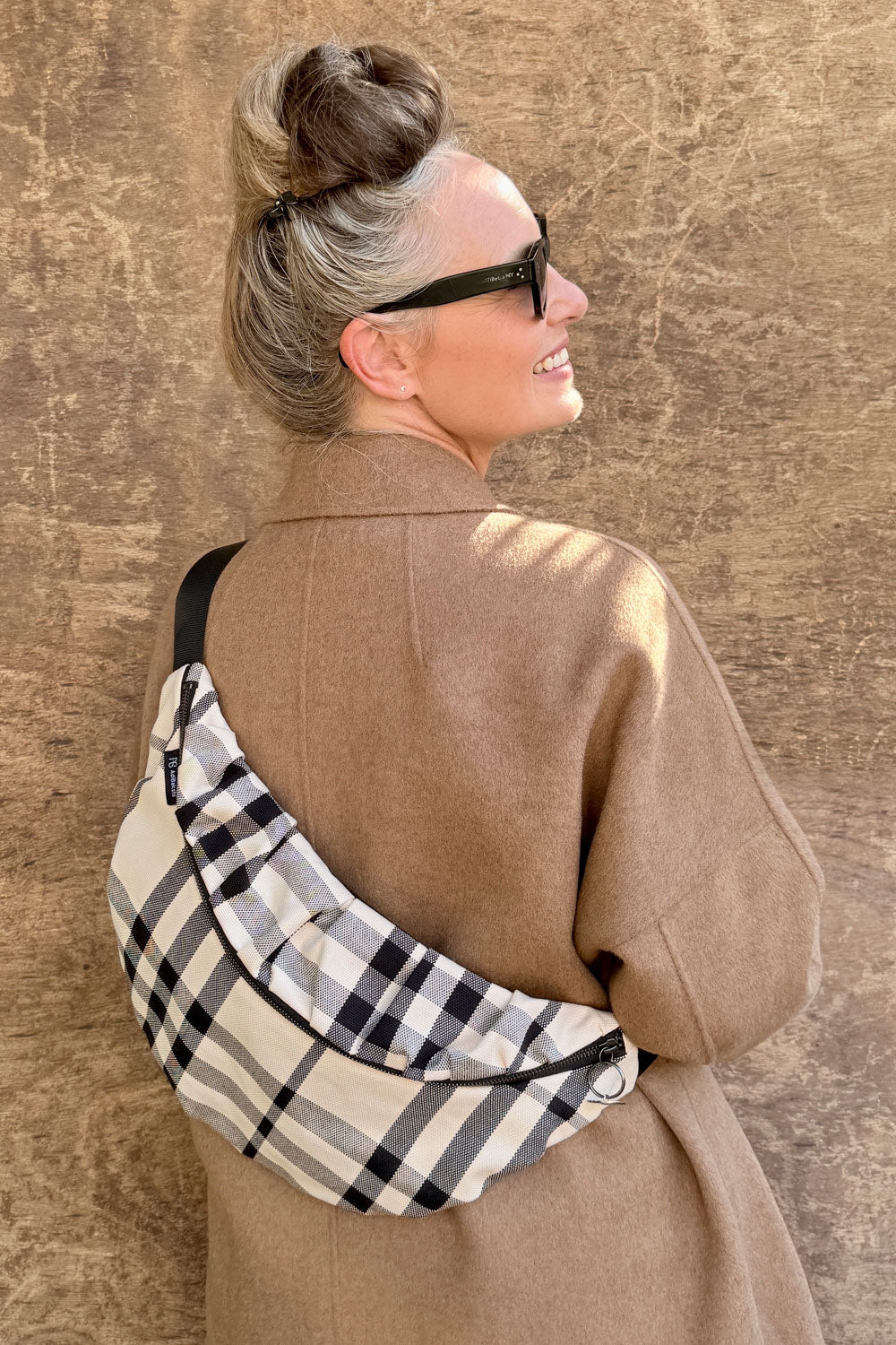 פאוץ׳ גדול מייגן