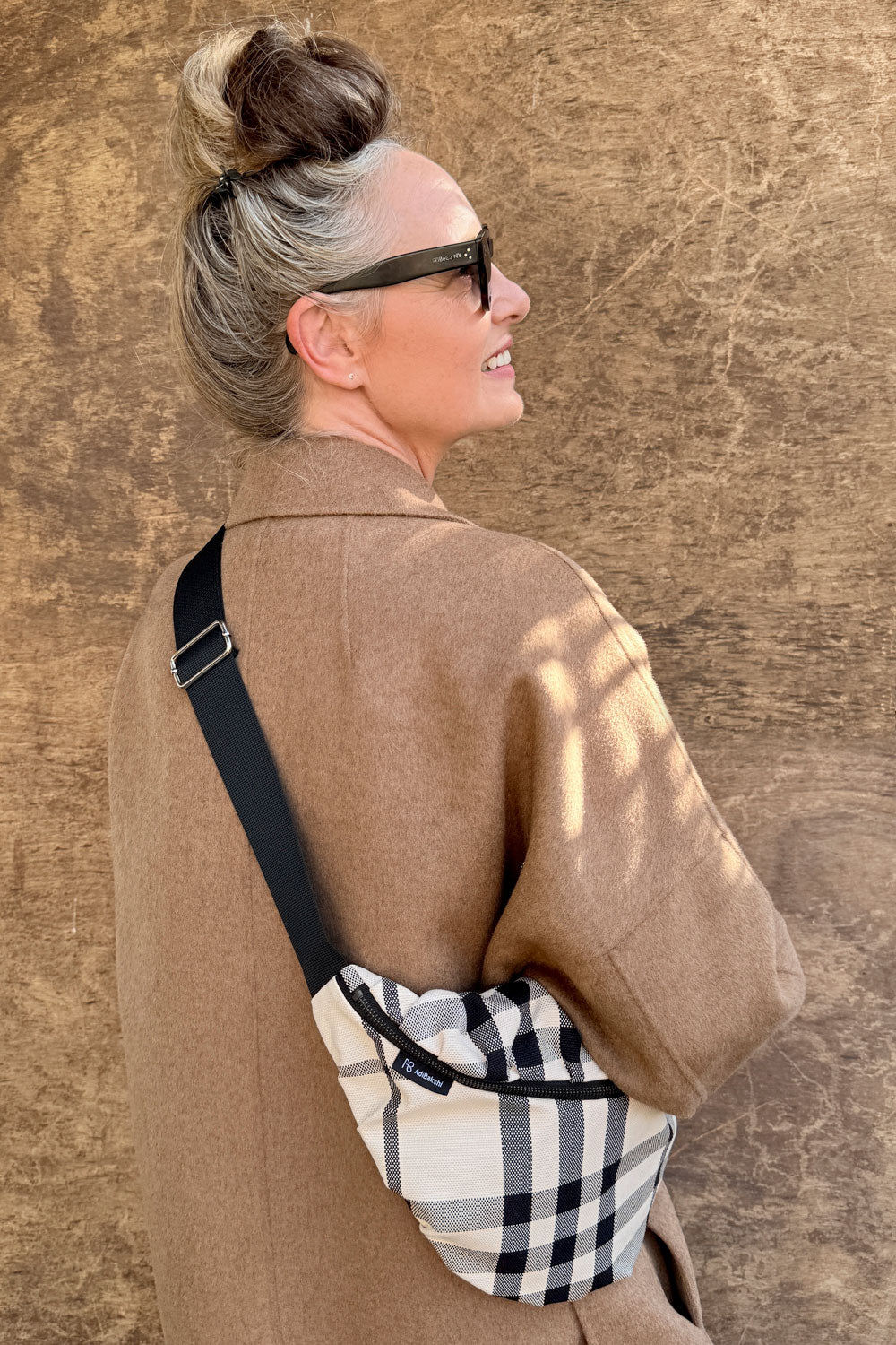 פאוץ׳ גדול מייגן