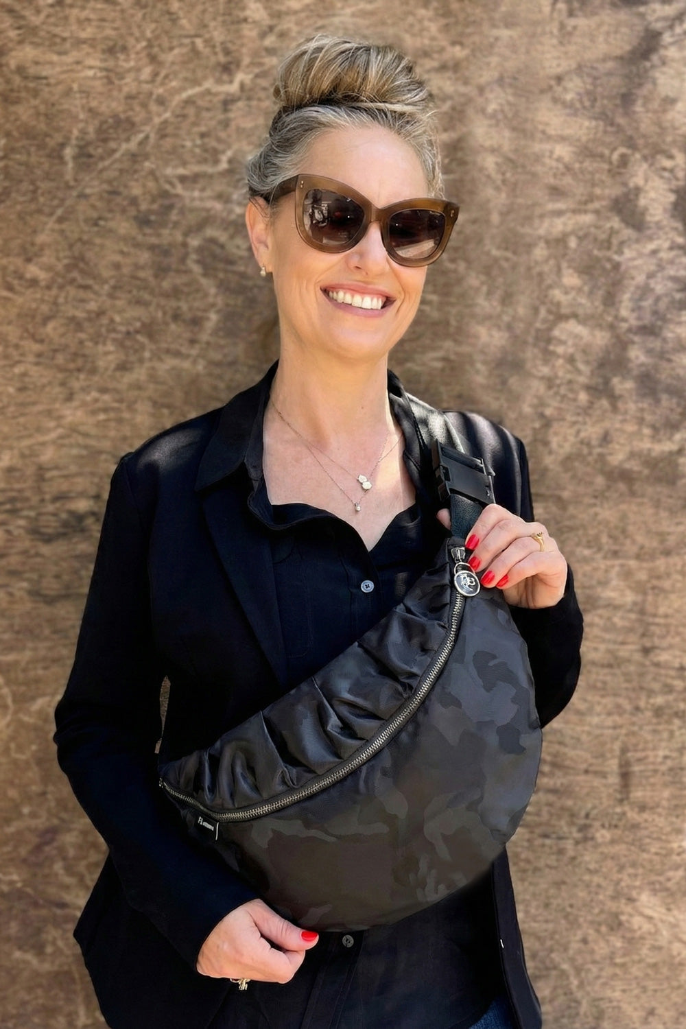 פאוץ׳ גדול מורן