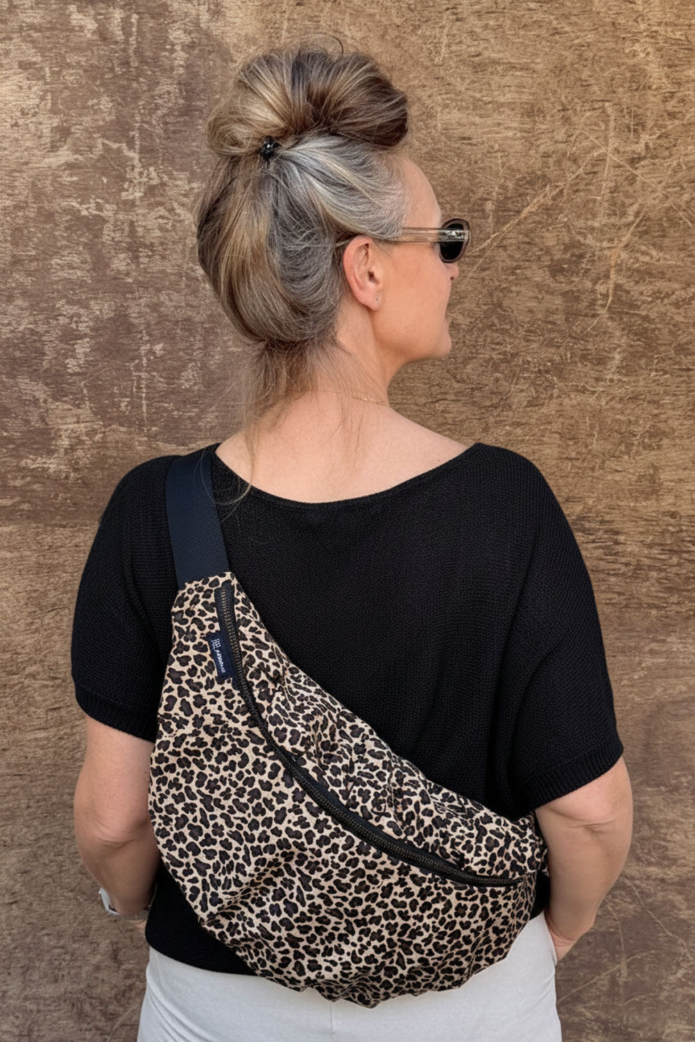 פאוץ׳ גדול נועה