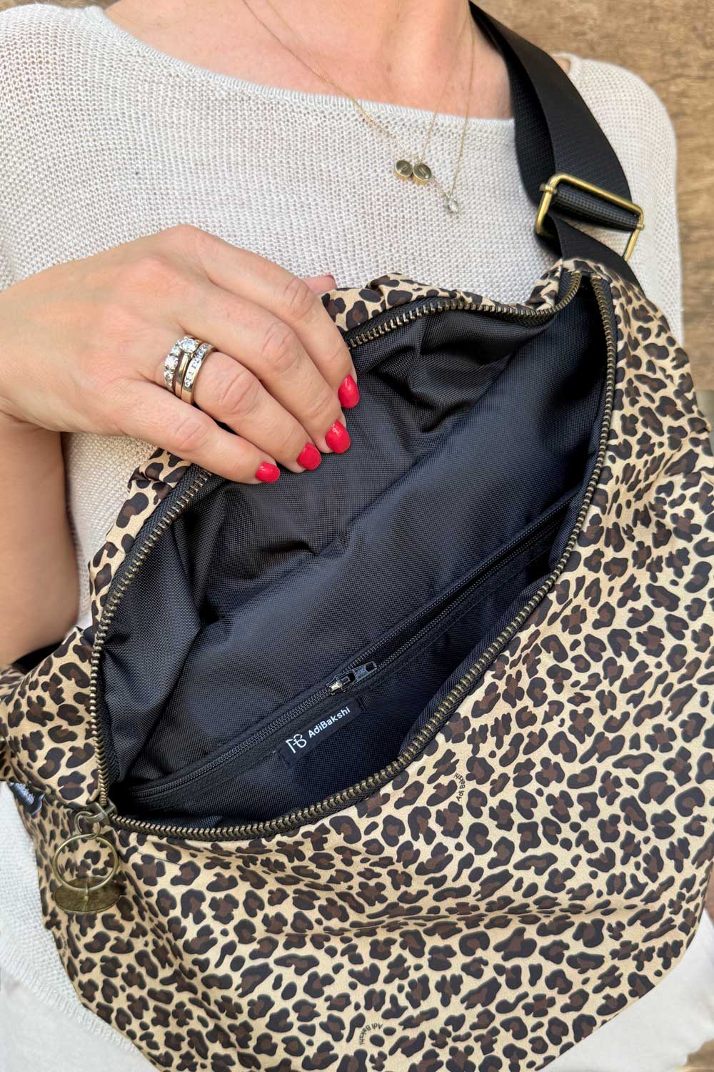 פאוץ׳ גדול נועה – מנומר