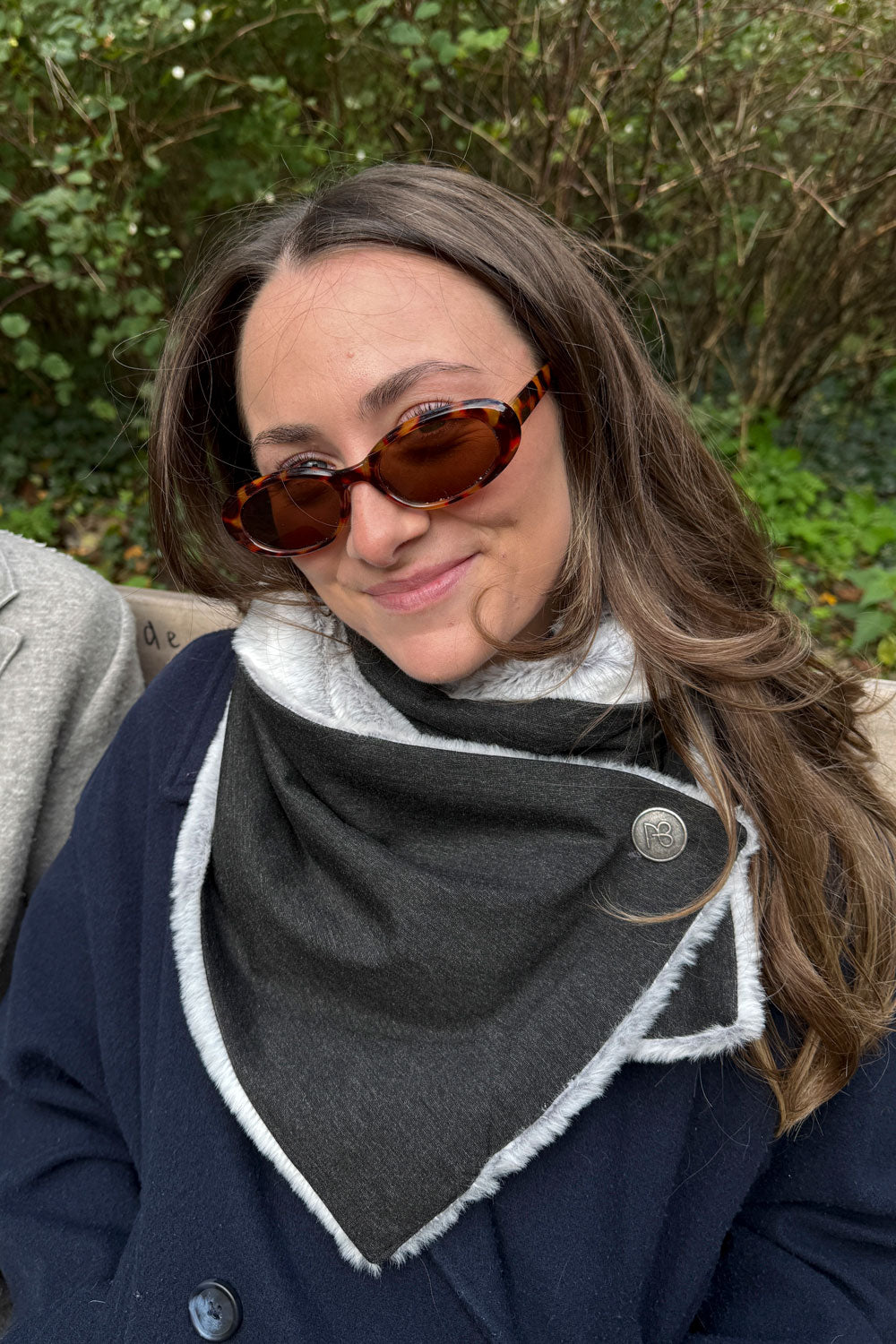 צעיף פרווה דו-צדדי פרלה