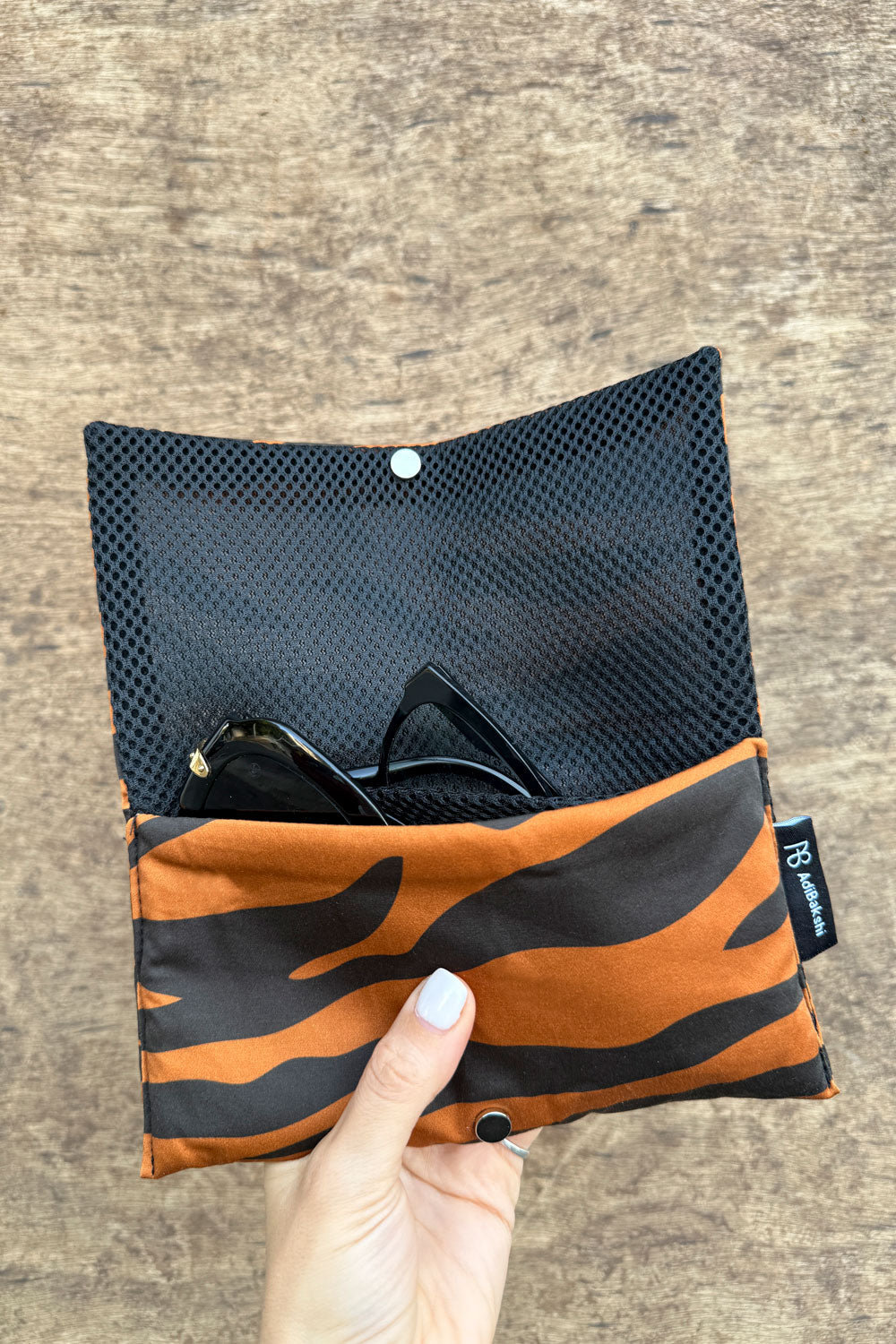 נרתיק משקפיים רותם