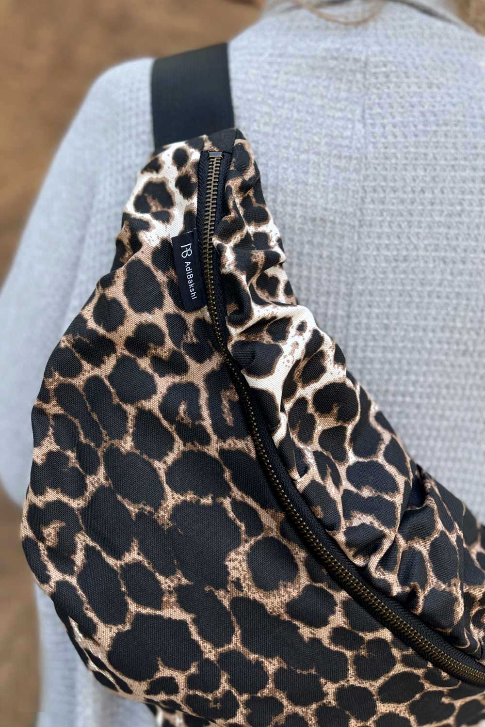 פאוץ׳ גדול תמר