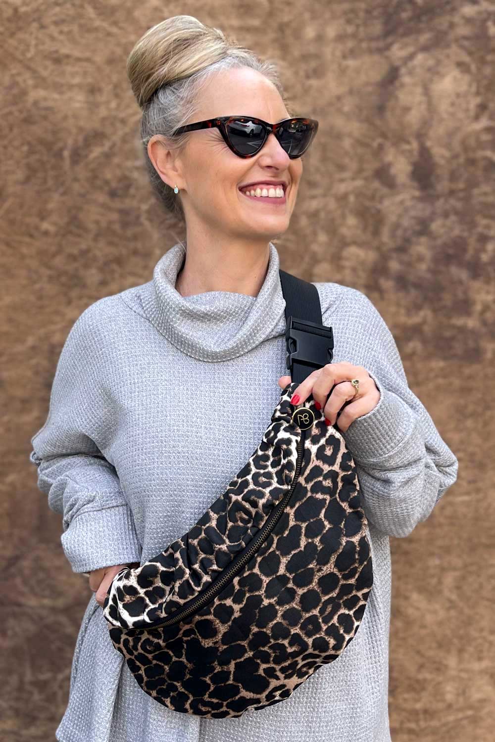 פאוץ׳ גדול תמר