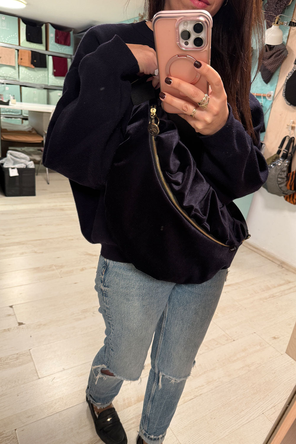 פאוץ׳ גדול יעל (קטיפה)