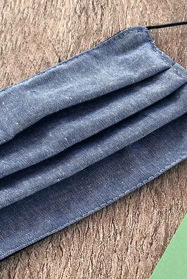 מסכת ג׳ינס כחולה מושלמת 100% כותנה דו-צדדית עם צד שחור חלק דגם ג׳וני