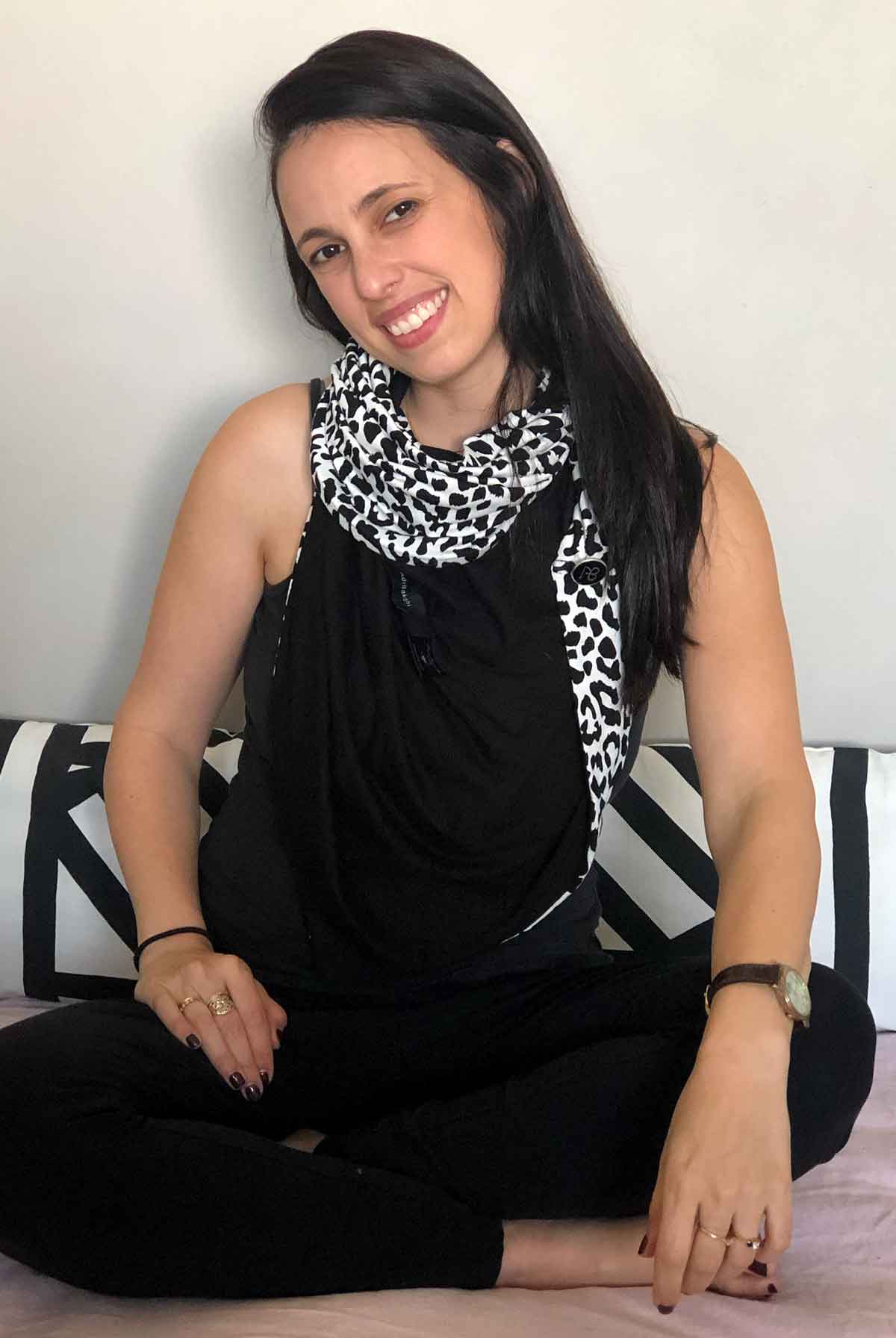 סינר הנקה דו-צדדי שהופך לצעיף! הדפס מנומר שחור-לבן בבד ויסקוזה רך ונעים דגם מלאני