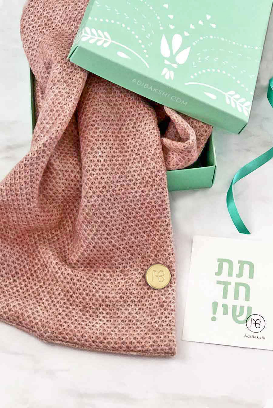 צעיף ורוד סרוג מפנק מיה