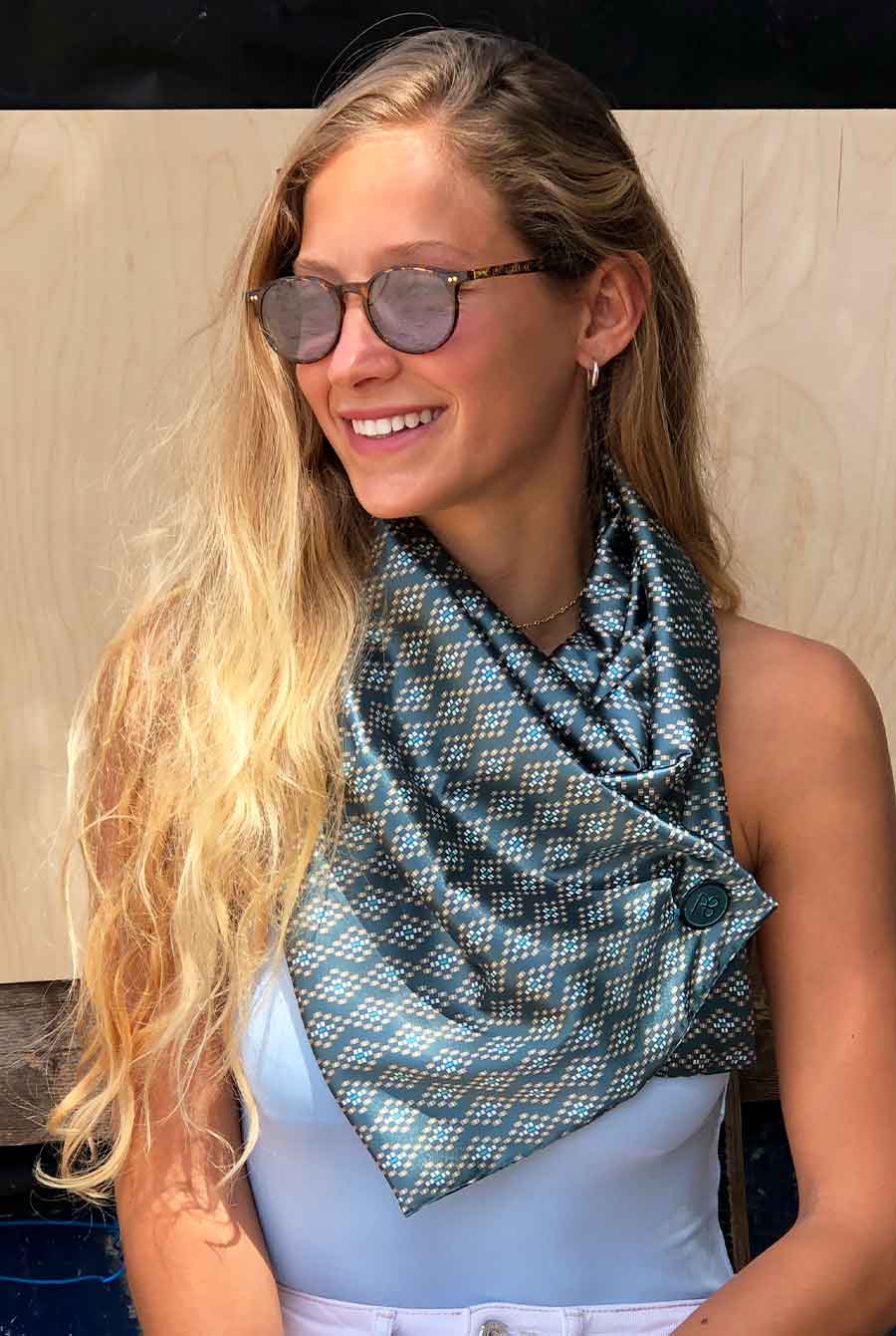 צעיף פיקסלים ירוק סאטן מושלם פרל