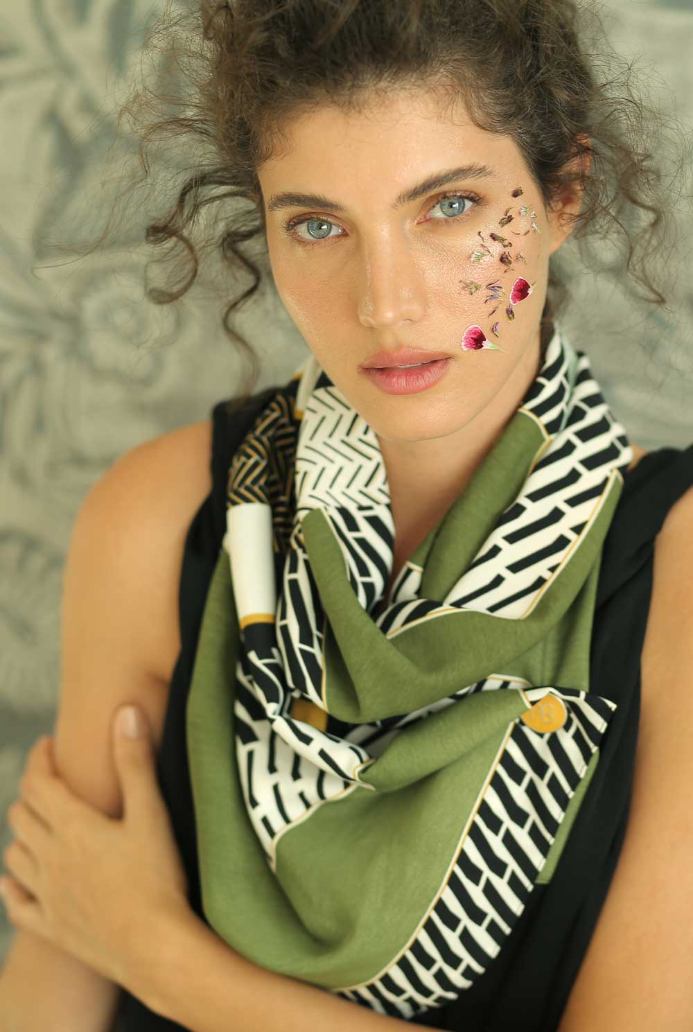 צעיף גאומטרי טוקיו