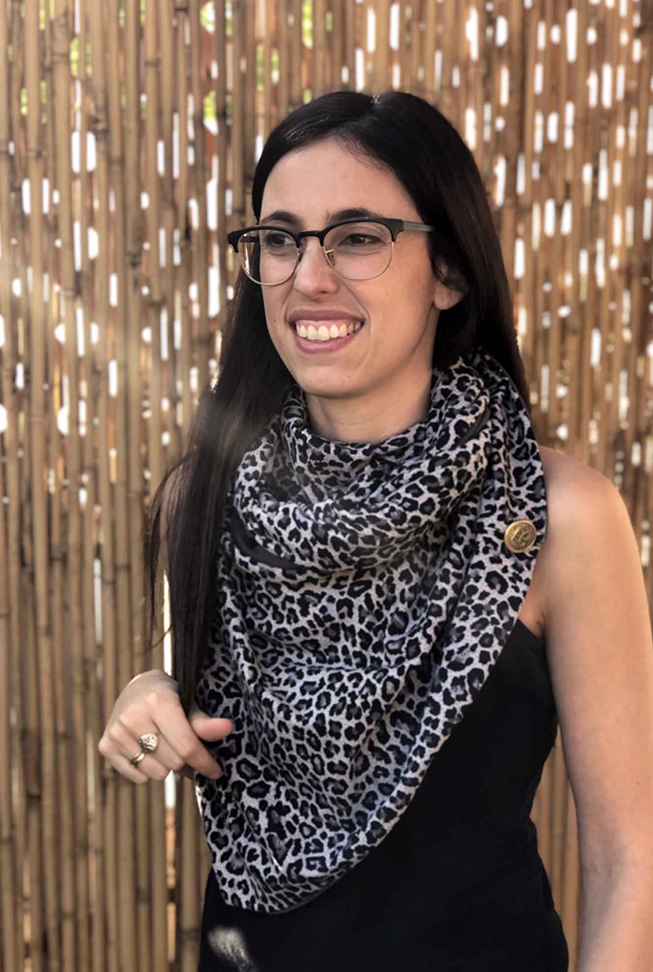 מתנת לידה היסטרית! סינר הנקה שהופך לצעיף + צעיף ילדות תואם